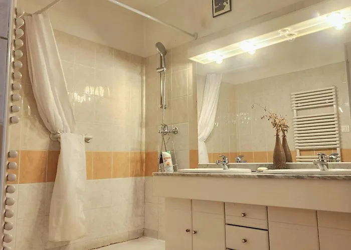 Zen Rustic & Private Backyard Center Appartamento