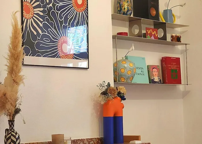 Zen Rustic & Private Backyard Center *