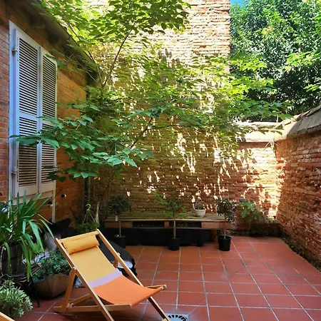 Daire Zen Rustic & Private Backyard Center *