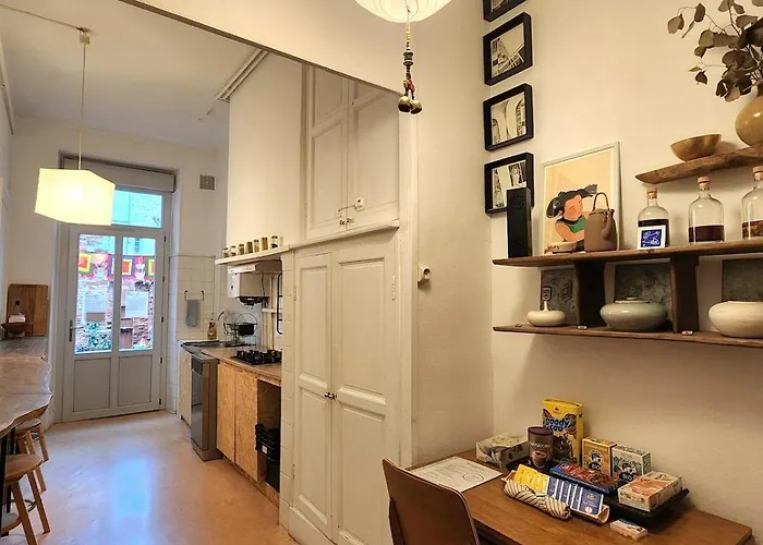 Zen Rustic & Private Backyard Center 公寓 *